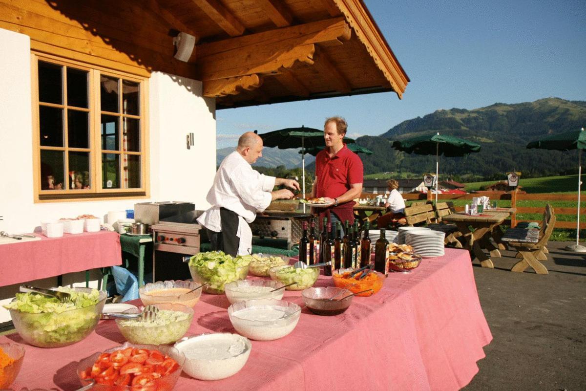 Hotel Hubertus Mit Erlebnislandgasthof Reitherwirt Kitzbühel Exteriör bild