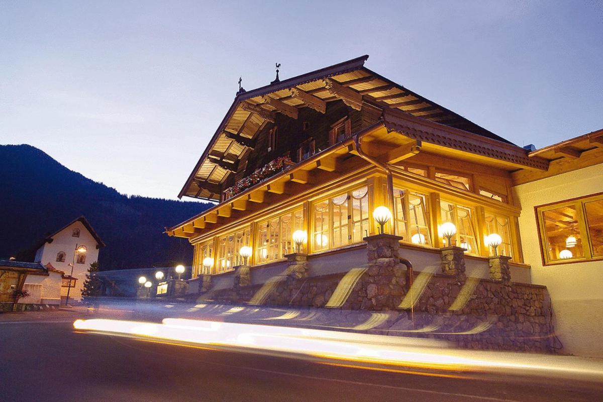 Hotel Hubertus Mit Erlebnislandgasthof Reitherwirt Kitzbühel Exteriör bild